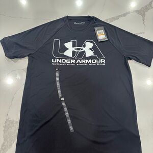 Under Armour Men's Black Performance T-Shirt NWT